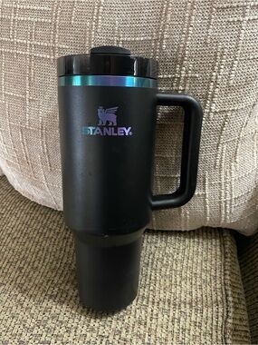 Stanley Black Chroma Quencher H2.0 FlowState Tumbler